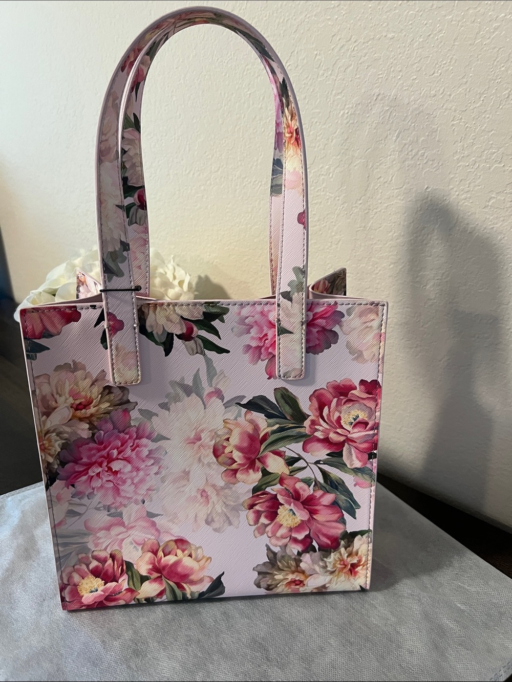 Ted Baker London Icon Pink Floral Peony Structured Tote - Picture 3 of 5